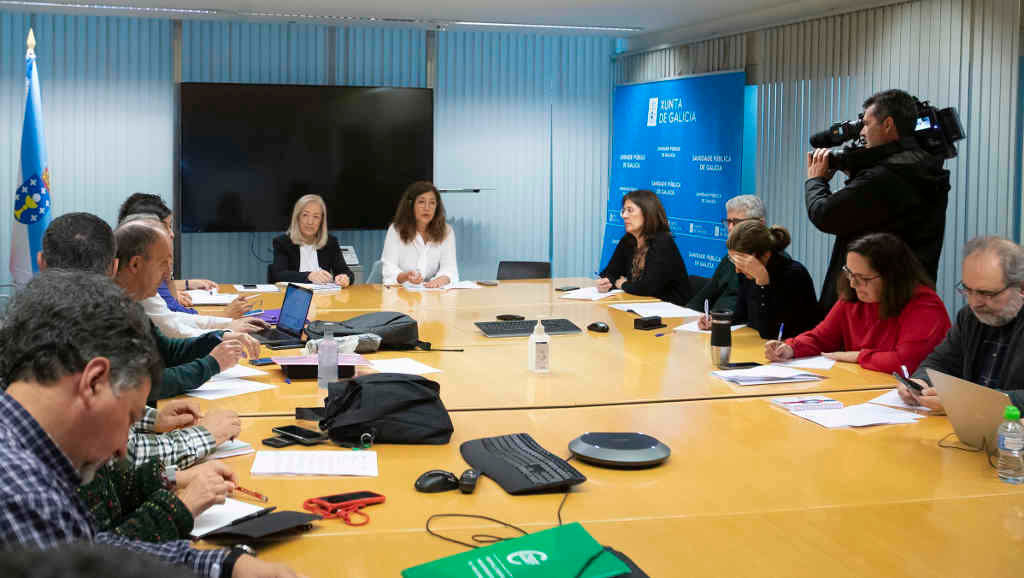 Reunión da Mesa Sectorial de Sanidade na que estiveron responsábeis do Sergas e dos sindicatos CIG, CCOO, CSIF, Satse e UXT (Foto: Xunta da Galiza).