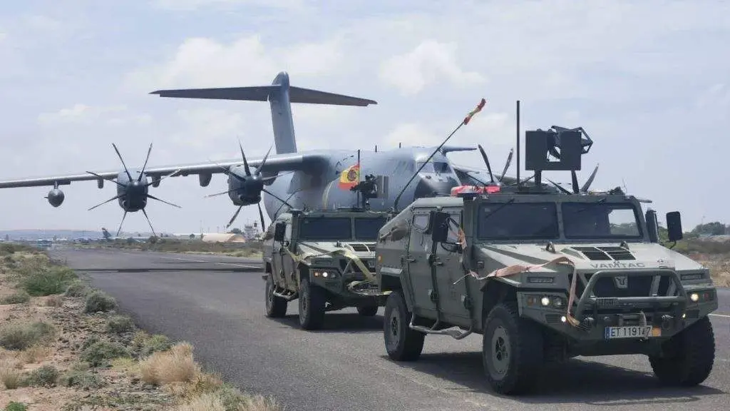 O avi&oacute;n xa se dirixe &aacute; base a&eacute;rea madrile&ntilde;a de Torrej&oacute;n. (Foto: Ministerio de Defensa)