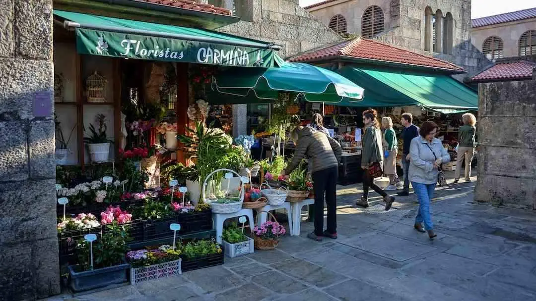 Exterior da Praza de abastos de Santiago de Compostela (Foto: Mercado de Compostela).