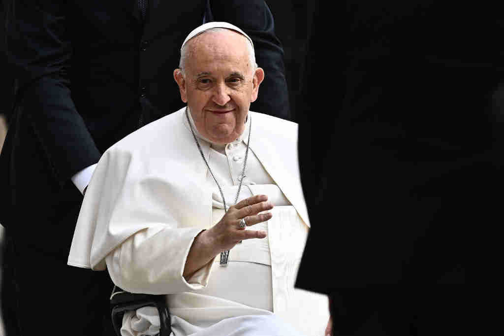 O papa Francisco en Hungría. (Foto: Luca Zennaro / Europa Press / Contacto)