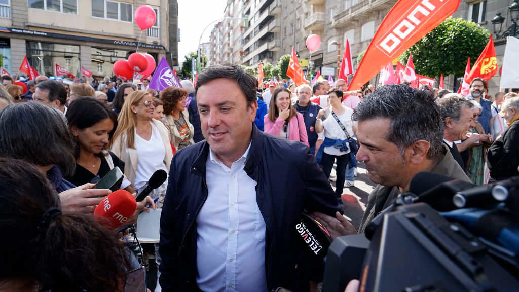 Valentín González Formoso, secretario xeral do PSdeG, na manifestación decorrida en Vigo polo 1º de maio. (Foto: Javier Vázquez)