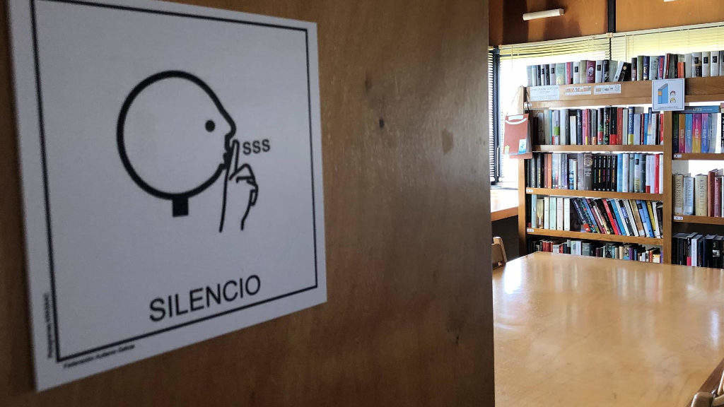 Pictograma de silencio nunha biblitoteca. (Foto: Europa Press)