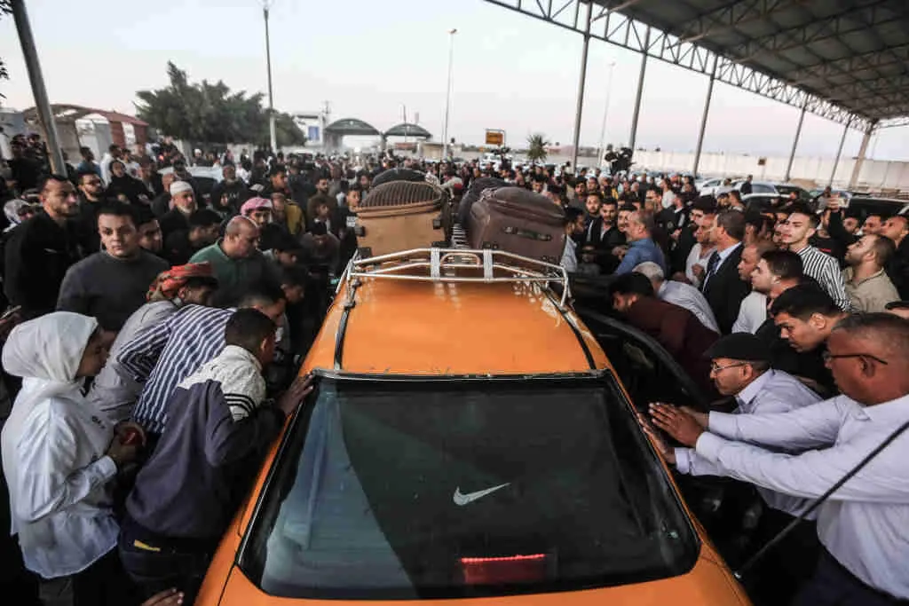 Refuxiadas palestinas no Sud&aacute;n, recibidas a finais de abril na Faixa de Gaza ap&oacute;s cruzar desde Exipto fuxindo dos combates no territorio sudan&eacute;s. (Foto: Mohammed Talatene / DPA)