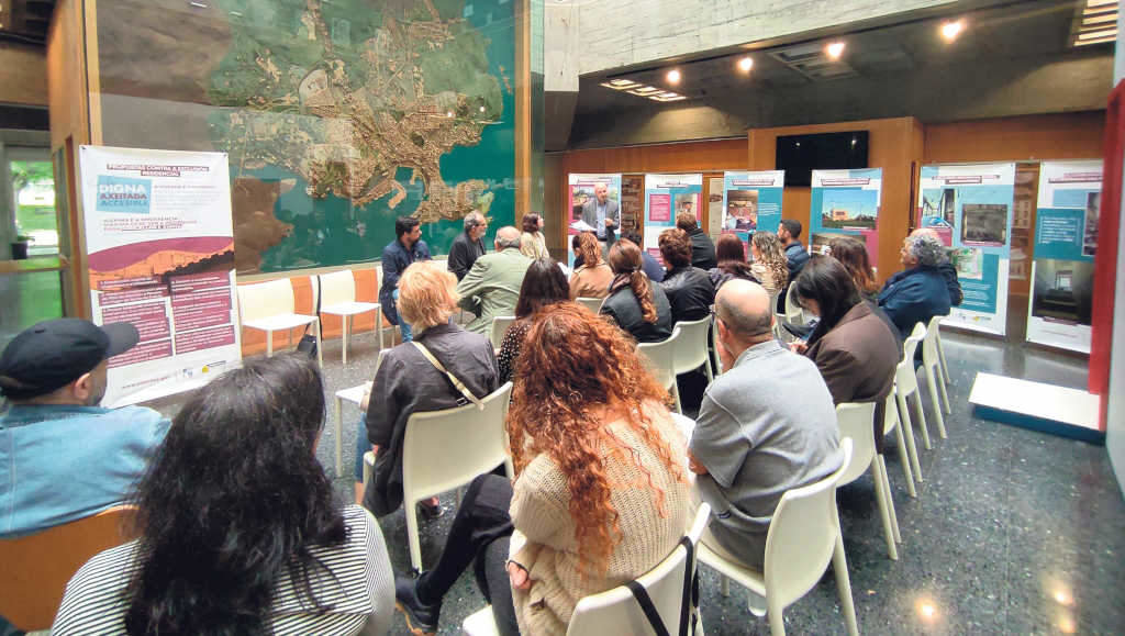 A Rede Galega contra a Pobreza presentou esta terza feira unha exposición (Foto: EAPN Galiza).