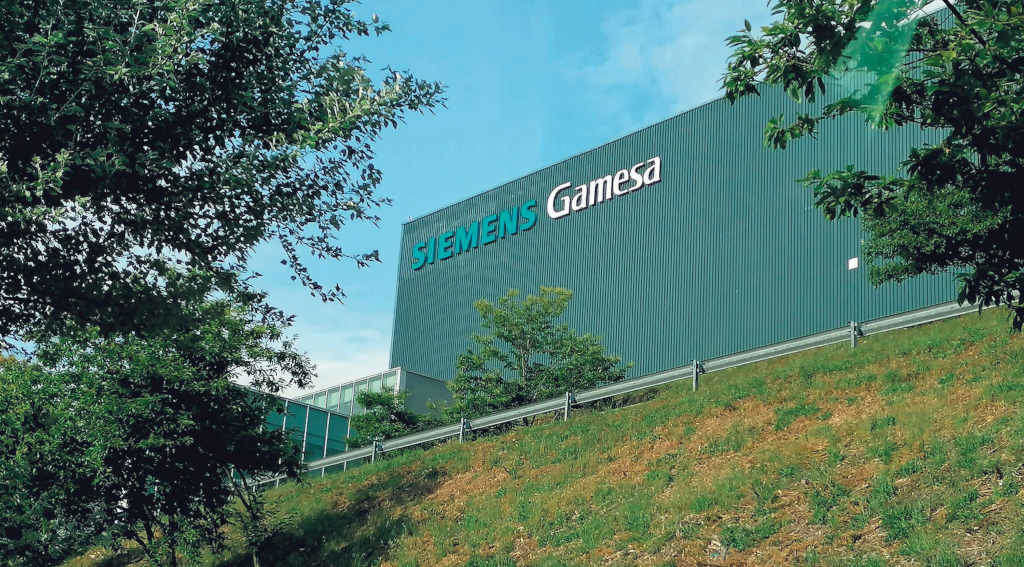 A factoría de Siemens Gamesa nas Somozas fechou no inverno de 2021 (Foto: Europa Press).