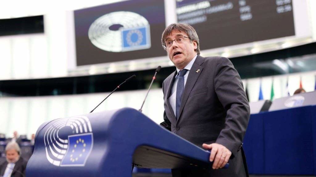 Carles Puigdemont intervindo no Parlamento europeo. (Foto: VilaWeb)