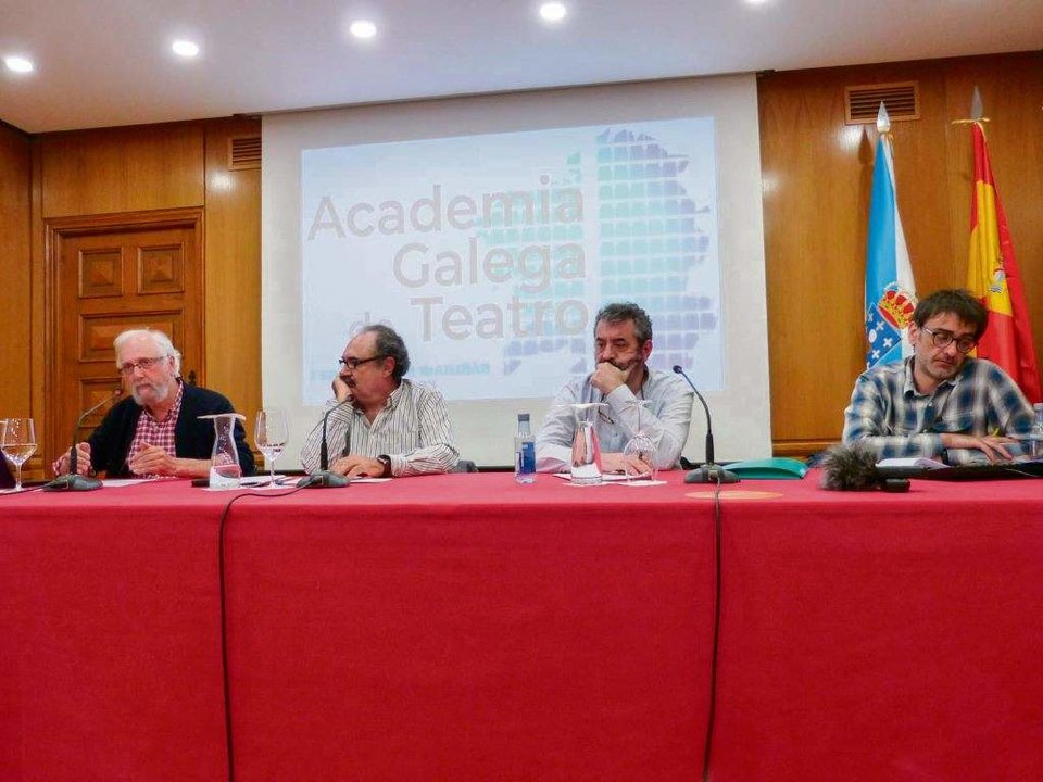 Francisco Oti, Eduardo Alonso, Xavier Estévez e Xosé Barato nun debate.