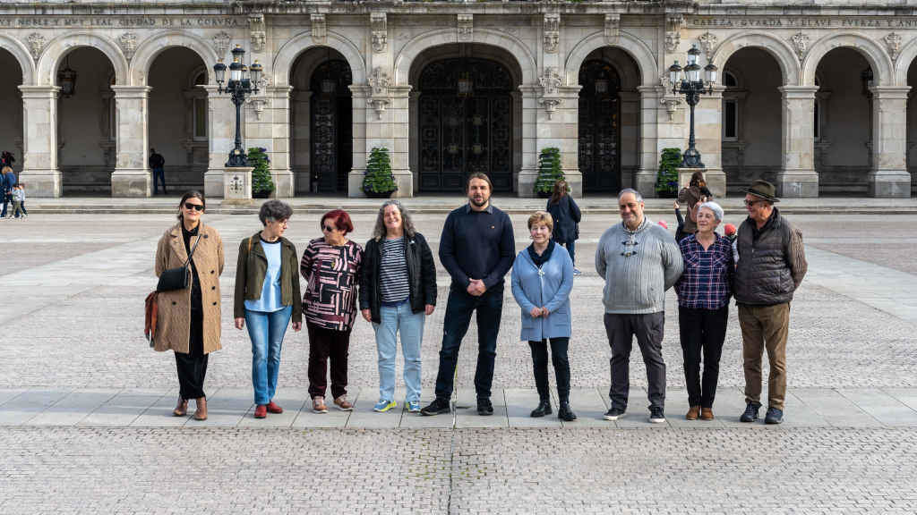 Xan Xove (no centro) con outros membros da candidatura da Marea Atlántica (Foto: Marea Atlántica).