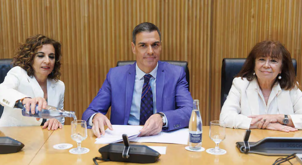 Pedro S&aacute;nchez explicando no Congreso na terza feira as raz&oacute;ns do adianto electoral (Foto: Eduardo Parra / Europa Press).