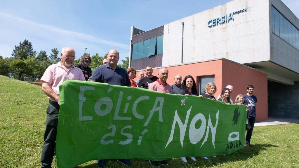 Representantes de Adega convocaron esta segunda os medios no edificio do Cersia, en Santiago, para valorar esta sentenza. (Foto: Arxina)