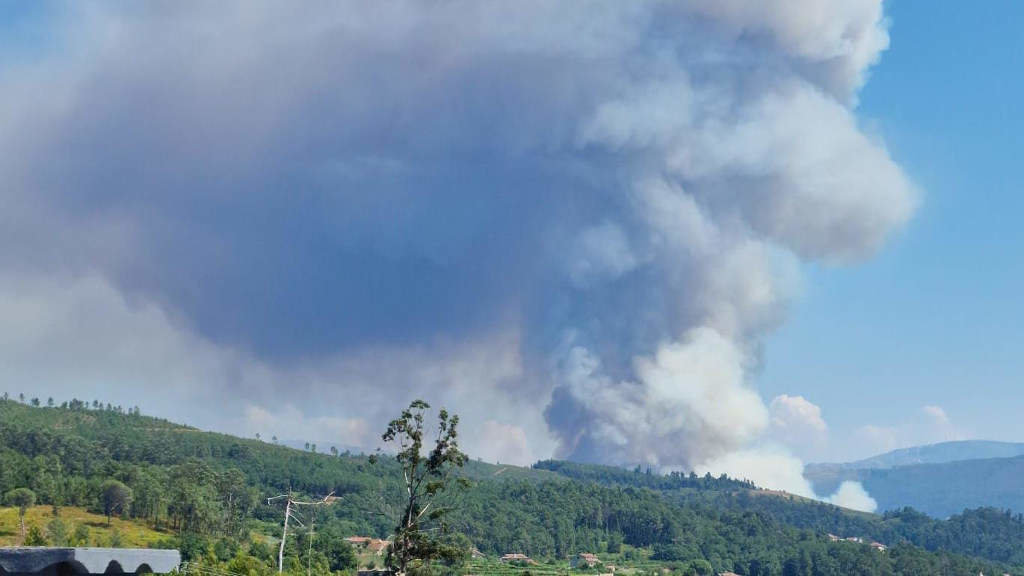 Incendio en Arbo (A Paradanta) o pasado 3 de agosto de 2022. (Foto: Incendios Galiza)