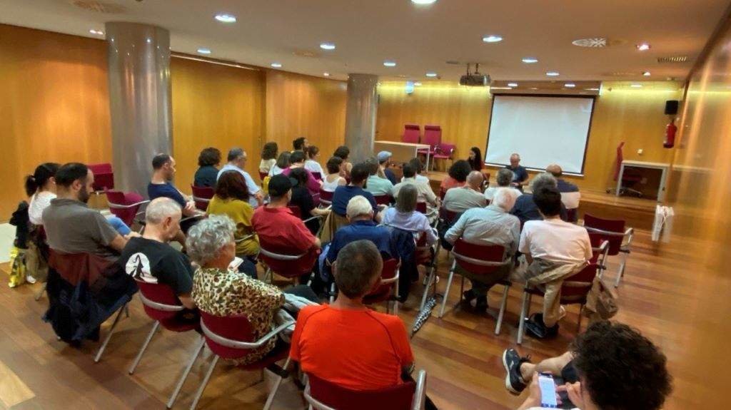 Asemblea de Compostela Aberta, esta terza feira. (Foto: CA)