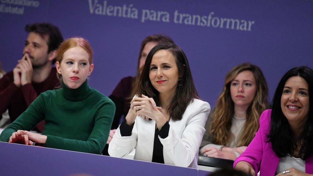Lilith Verstrynge, Ione Belarra e Idoia Villanueva, de Podemos. (Foto: Fernando Sánchez / Europa Press)