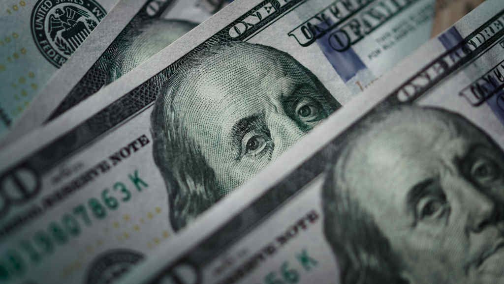 Billetes de dólar (Foto: Hernan Schmidt / Adobe Stock).