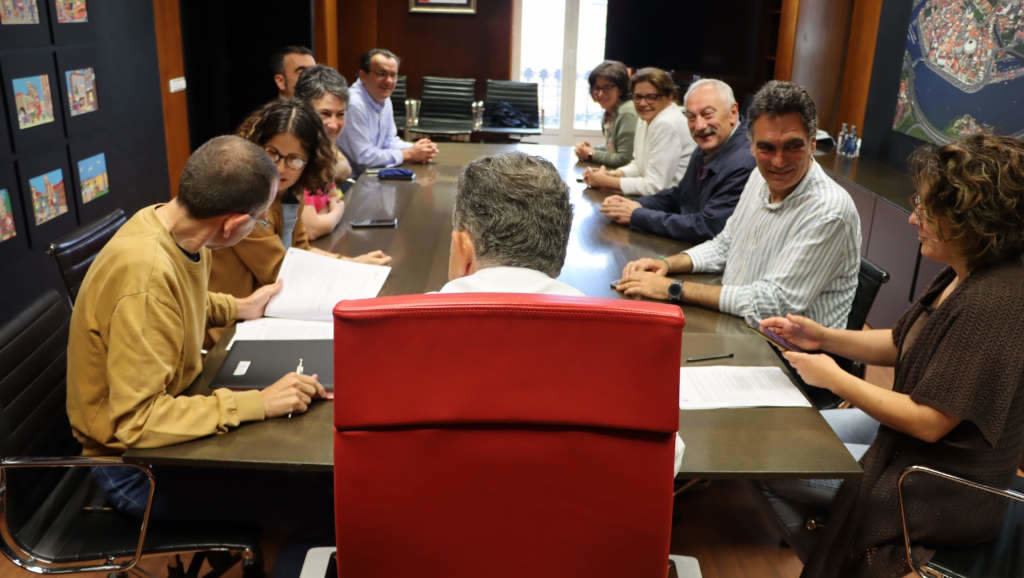 Reunión do grupo municipal do BNG de Pontevedra esta segunda feira (Foto: Nós Diario).