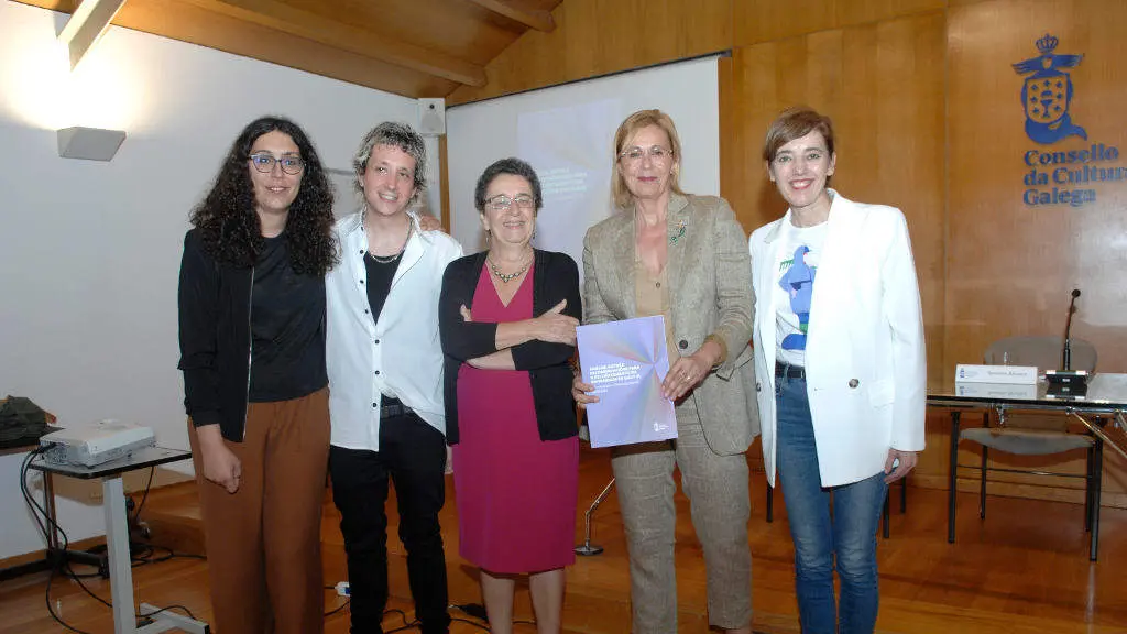 Daniela Ferr&aacute;ndez, Enrique Latorre, Rosario &Aacute;lvarez, Carme Ad&aacute;n e Marta Lois. (Foto: CCG)