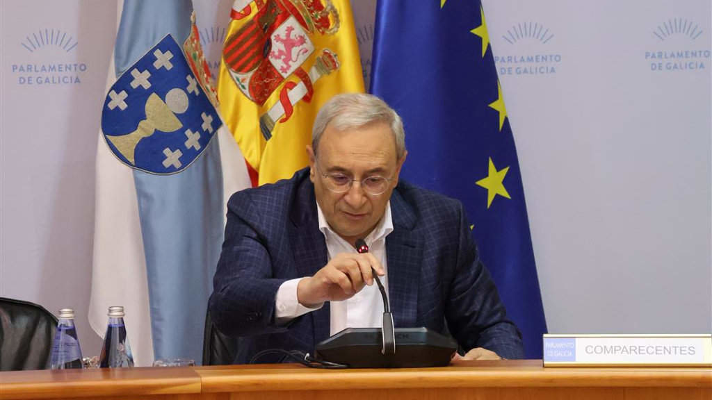 O director xeral da CRTVG, Alfonso Sánchez Izquierdo, esta quinta feira no Parlamento galego. (Foto: Xunta da Galiza)