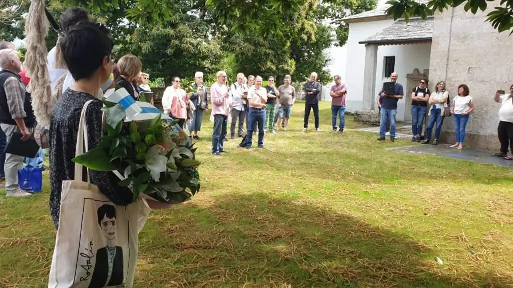 Francisco Rodr&iacute;guez lembrou Manuel Mar&iacute;a e Saleta Goi durante a xornada. (Foto: Manel M&eacute;ndez)