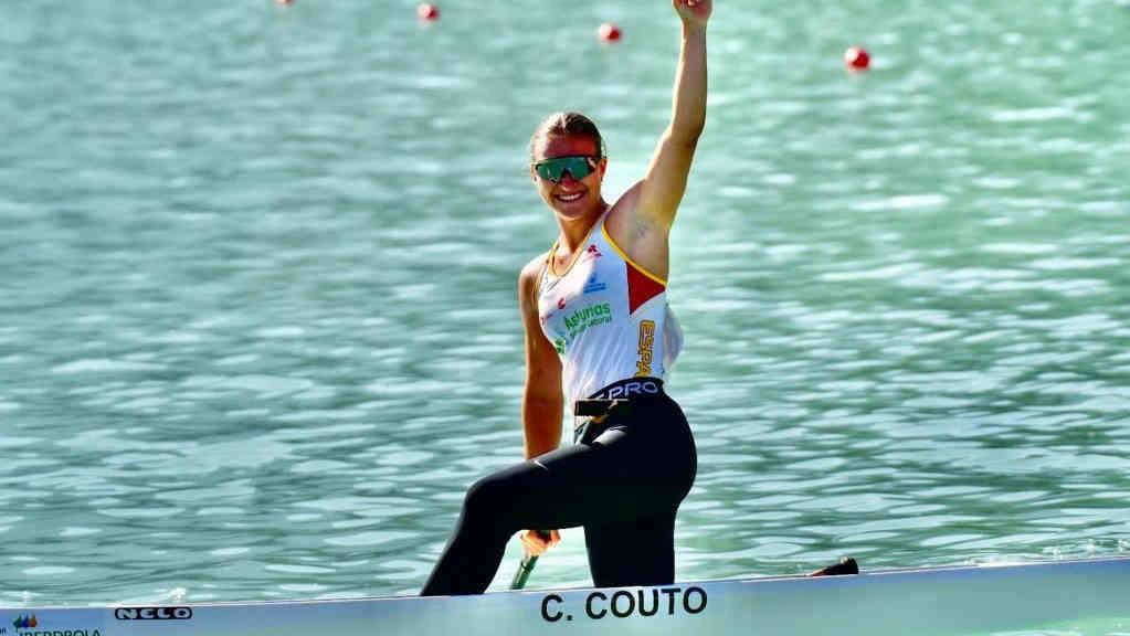 A final do C1 200 metros Sub-23 foi para Claudia Couto (Foto: FGP).