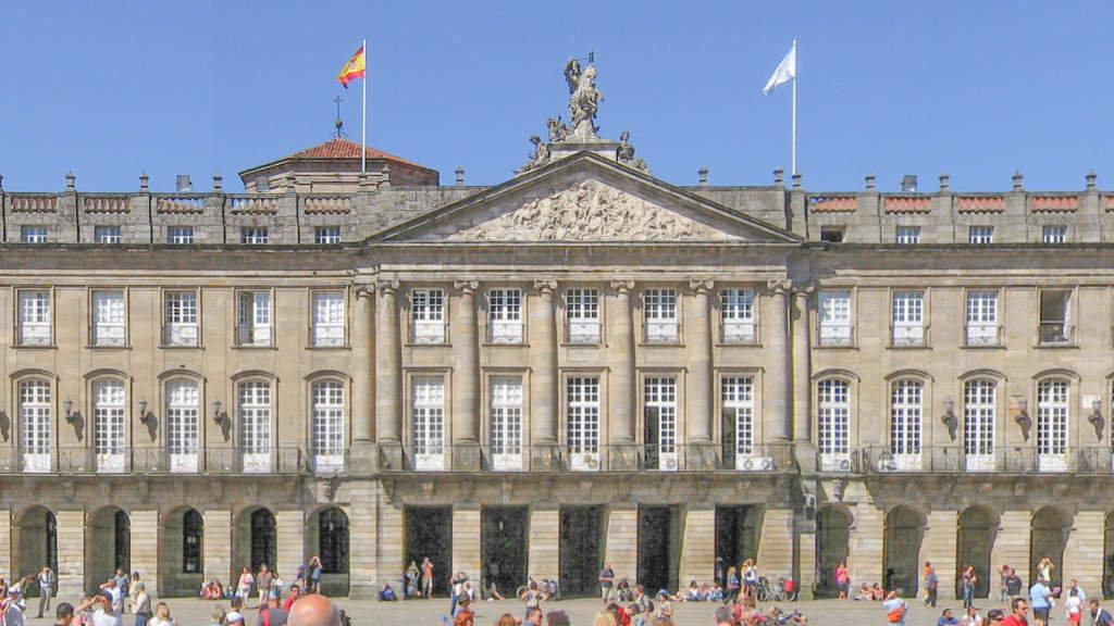 O Pazo de Raxoi, na praza do Obradoiro, é a sede do Goberno municipal de Compostela. (Foto: Nós Diario)