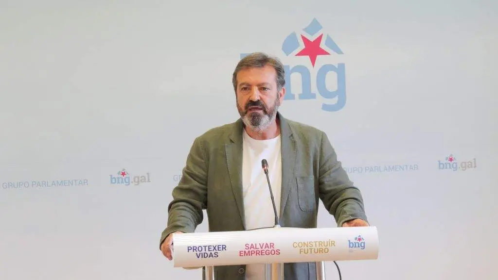 O deputado nacionalista Lu&iacute;s Bar&aacute;, en rolda de prensa. (Foto: N&oacute;s Diario)