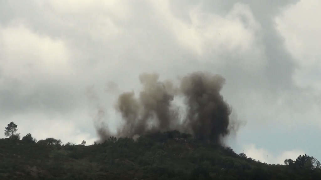 Momento da explosión no monte do Acibal (Foto: Amil sen Eólicos).