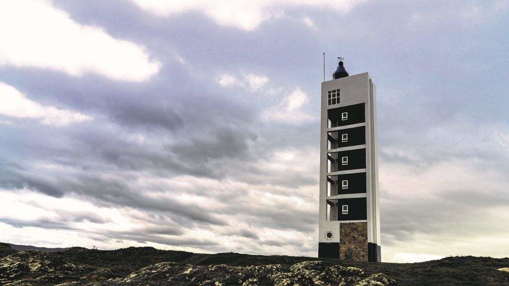 O faro de Punta Frouxeira, en Valdoviño (Ferrolterra), ten pouco máis de 30 anos de antigüidade.