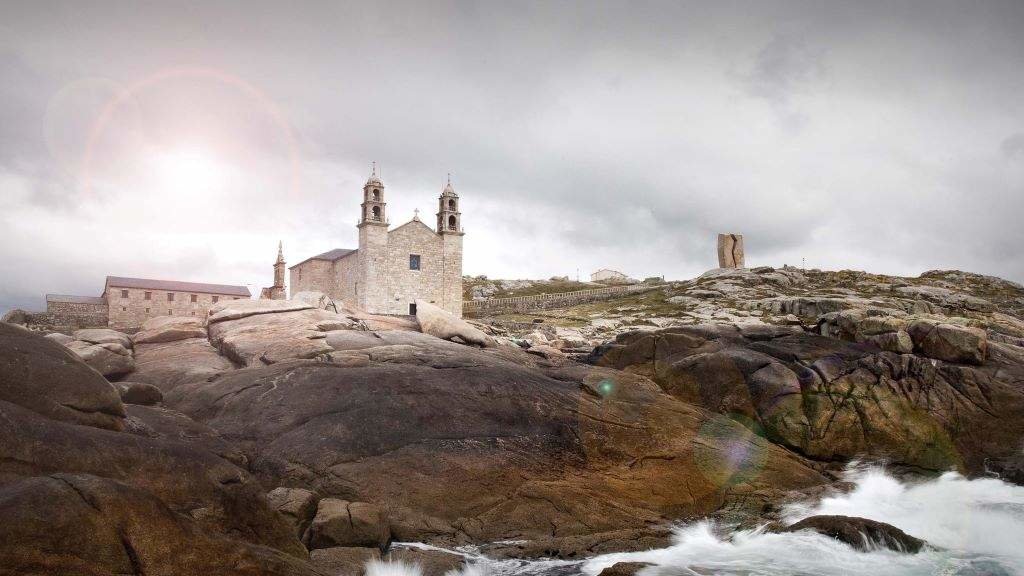 Santuario da Nosa Señora da Barca en Muxía. (Foto: Turismo da Galiza)