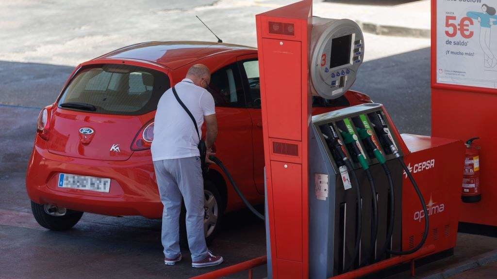 Os carburantes están detrás da leve repunta da inflación. (Foto: Eduardo Parra / Europa Press)