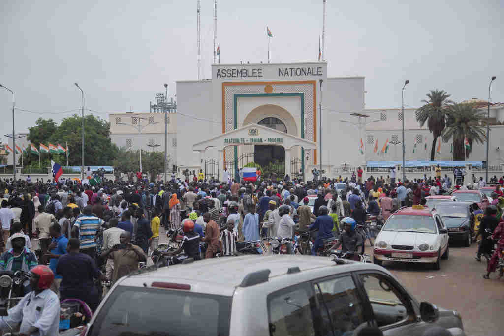 Protesta a quinta feira en Niamey a favor dos militares. (Foto: Nós Diario)