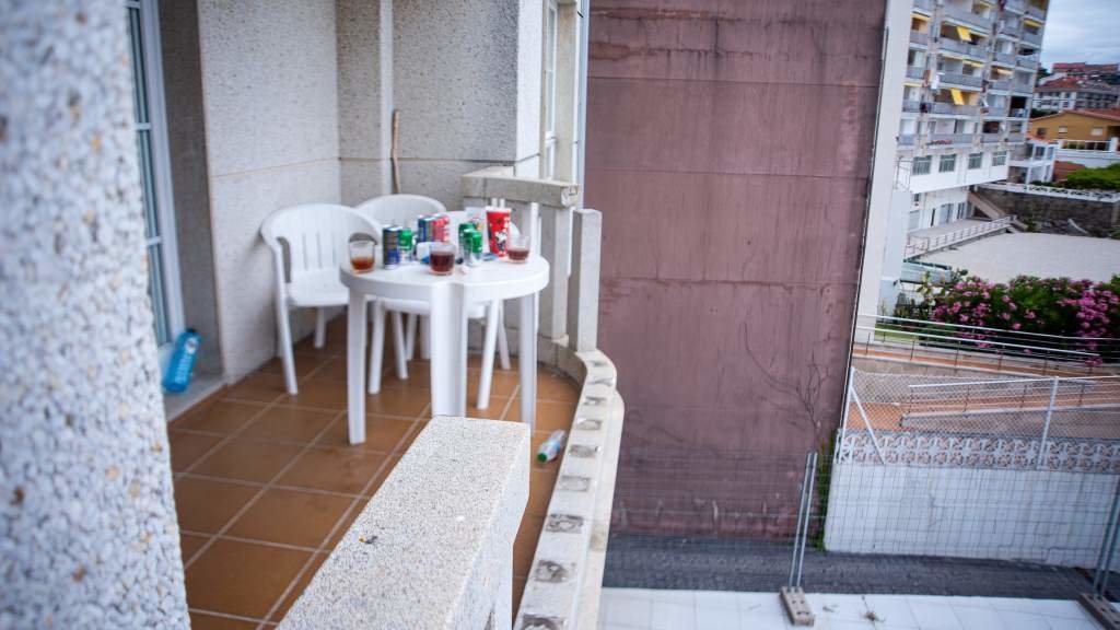 A varanda do balcón que cedeu en Sanxenxo. (Foto: Elena Fernández / Europa Press)