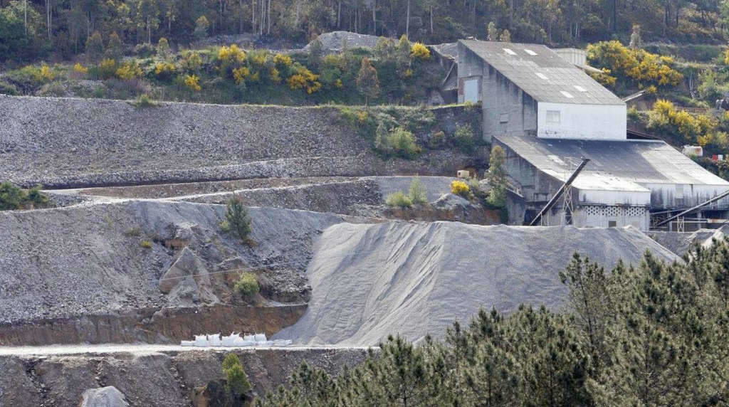Mina de San Finx, explotada por Pivotal Metals (Foto: Ecoloxistas en Acción).