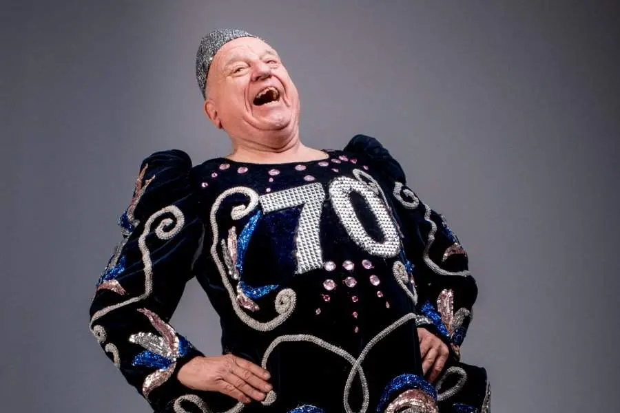 Leo Bassi presentar&aacute; '70' no Festaclown.