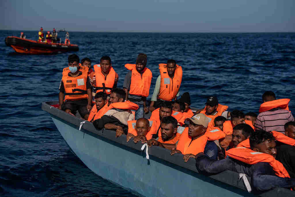 Persoas rescatadas a finais de xullo no mar Mediterráneo pola entidade Open Arms. (Foto: Matias Chiofalo / Europa Press)