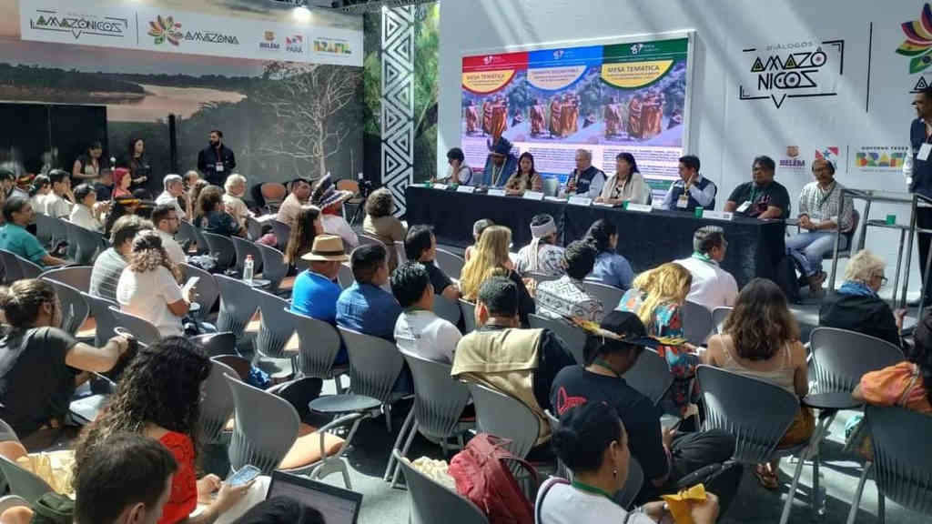 Un dos debates dos Diálogos Amazónicos (Foto: Renato Simões).