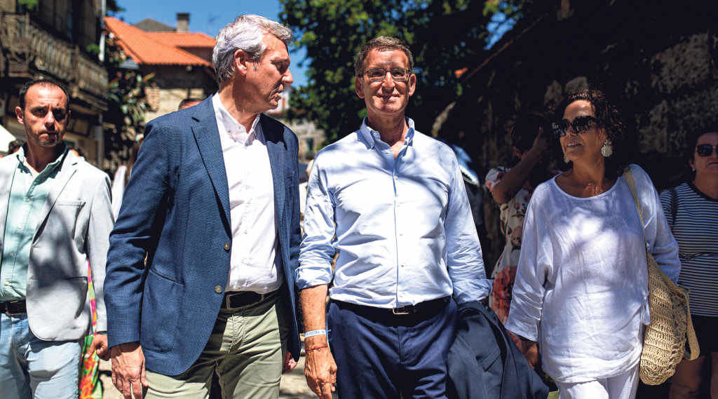 Alfonso Rueda e Alberto Núñez Feixoo durante a festa do Albariño de Cambados a pasada fin de semana (Foto: Elena Fernández / Europa Press).
