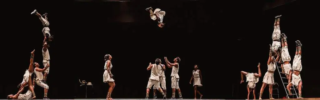 A innovadora compa&ntilde;&iacute;a Kine Circus, de Etiop&iacute;a, traer&aacute; o seu espect&aacute;culo 'Greed' a Vilagarc&iacute;a.