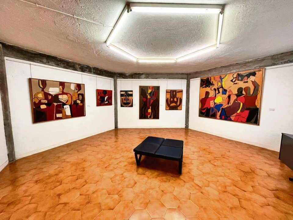 Interior do Museo Carlos Maside.