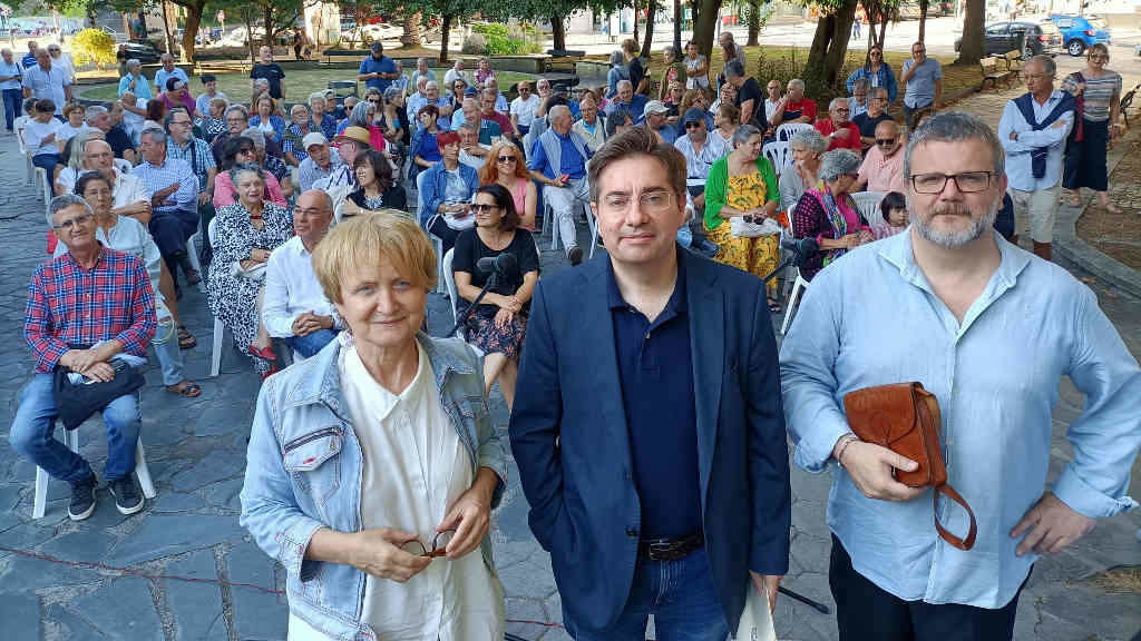 María Xosé Bravo, Uxío-Breogán Diéguez e Xosé Ramón Freixeiro Mato, onte no acto na Coruña (Foto: Nós Diario).