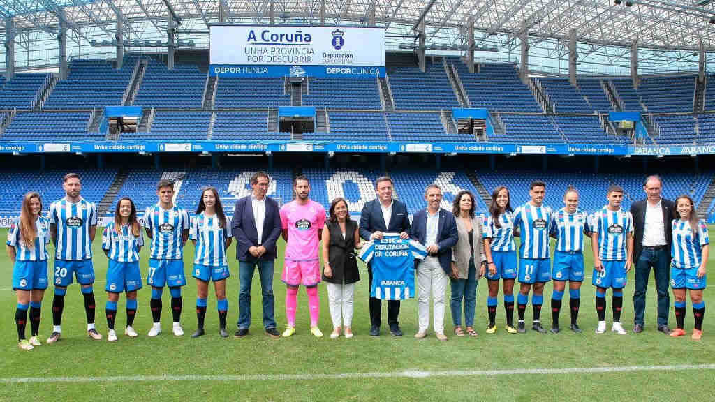 Presentación onte da alianza entre o Dépor e a Deputación da Coruña, que promocionará a provincia cunha publicidade nos pantalóns. (Foto: Deputación da Coruña).