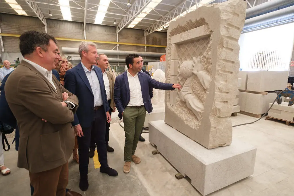 Rom&aacute;n Rodr&iacute;guez, Alfonso Rueda e Lu&iacute;s L&oacute;pez, esta cuarta feira en Poio (comarca de Pontevedra). (Foto: Xunta da Galiza)