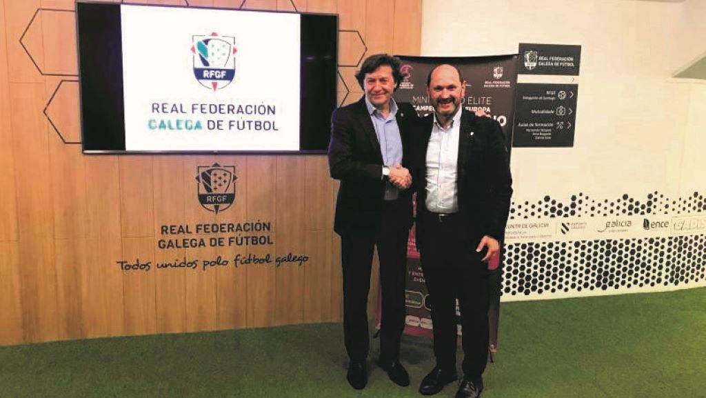 Lete, secretario xeral para o Deporte (á esquerda), con Louzán. (Foto: RFGF).