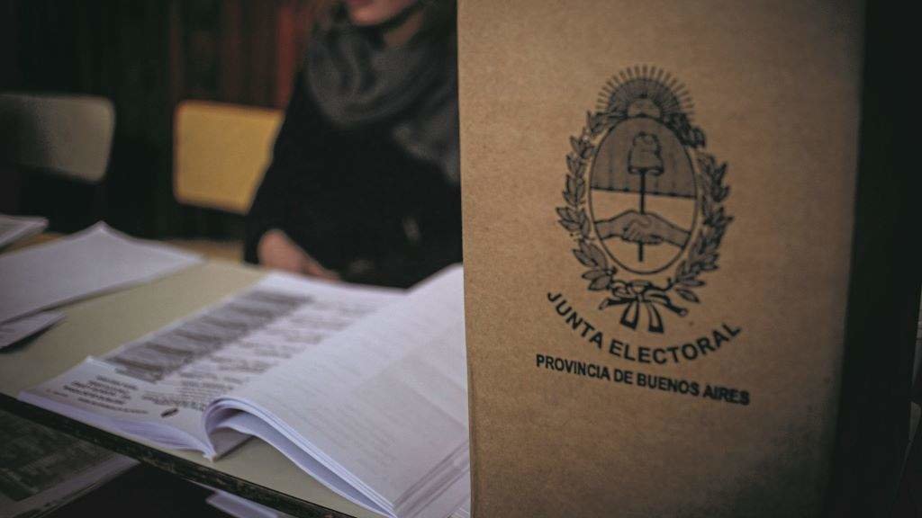 Mesa electoral durante as primarias presidenciais (PASO) na Arxentina o pasado 15 de agosto. (Foto: Daniella Fernández Realin)