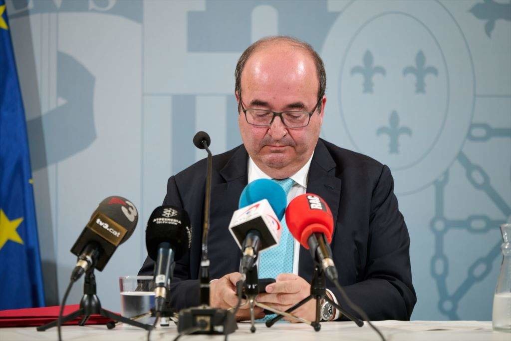 O ministro de Cultura e Deportes, Miquel Iceta, ofrece unha rolda de prensa sobre a resolución do Xulgado Contencioso-Administrativo de Deportes, na Delegación do Goberno en Cataluña, o 1 de setembro de 2023.