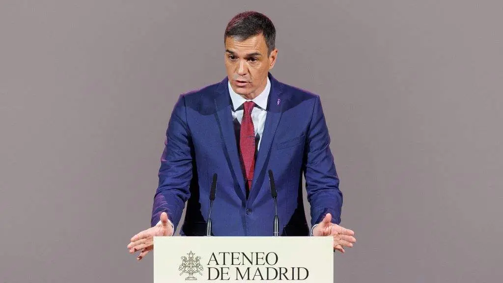 O presidente espa&ntilde;ol en funci&oacute;ns e l&iacute;der do PSOE, Pedro S&aacute;nchez, no almorzo informativo organizado esta segunda feira polo Ateneo de Madrid. (Foto: Eduardo Parra / Europa Press)