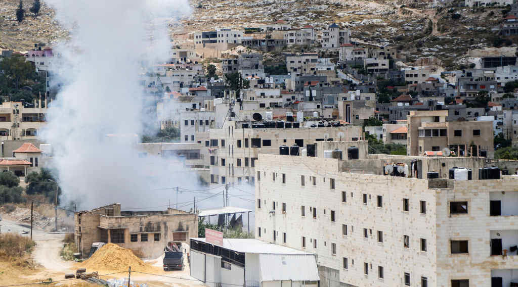 Columna de fume durante un ataque do Exército de Israel en Xenín, no norte de Cisxordania, o pasado 19 de xuño (Foto: uropa Press / Contacto / Nasser Ishtayeh).