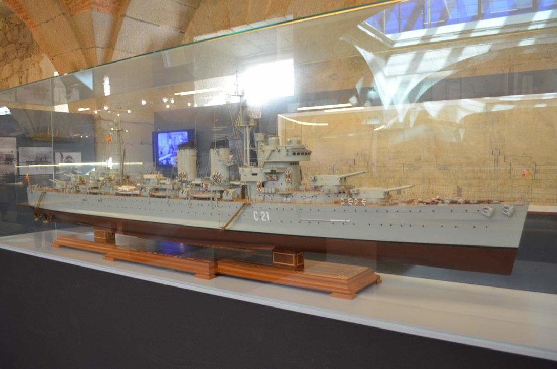 O Museo Naval de Ferrol conta cunha maqueta do buque 'Canarias', ao servizo das tropas franquistas na guerra mais sen aludir en ningún momento a iso.