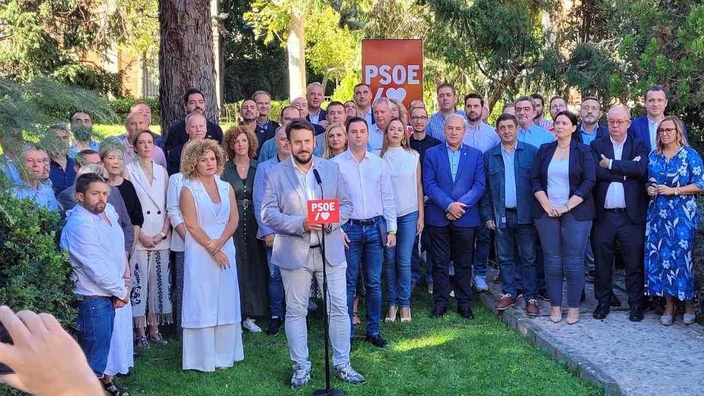 Encontro das e dos secretarios provinciais do PSOE para trasladar publicamente o seu apoio á investidura de Pedro Sánchez. (Foto: Nós Diario)