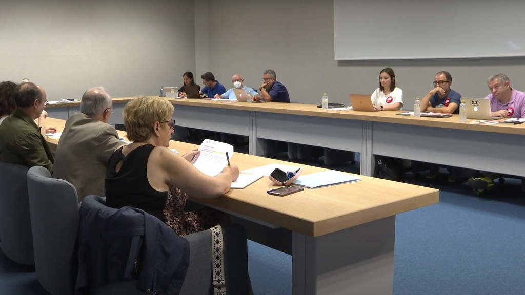Xuntanza da mesa sectorial docente non universitaria, esta segunda feira en Compostela. (Foto: Xunta da Galiza)
