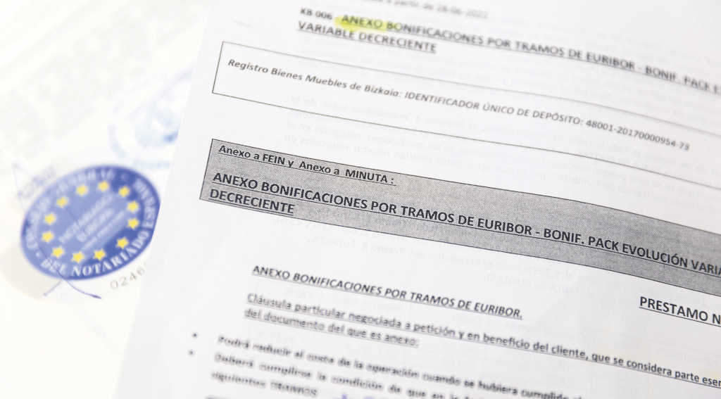 Documentación para a sinatura dunha hipoteca o pasado mes de marzo (Foto: Eduardo Parra / Europa Press).